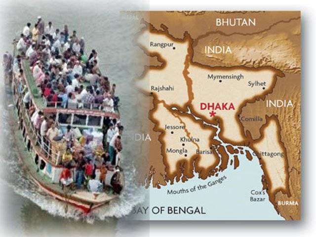 بنگلہ دیش میں کشتی دریا میں الٹنے سے بارہ افراد ہلاک جبکہ درجنوں لاپتہ ہو گئے ۔