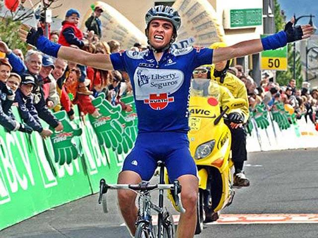 ٹور ڈی فرانس سائیکل ریس کے فاتح سپین کے البرٹو کونٹا ڈور کا وطن واپس پر شاندار استقبال کیا گیا، ہسپانوی وزیراعظم نےان کے اعزازمیں استقبالیہ بھی دے ڈالا۔
