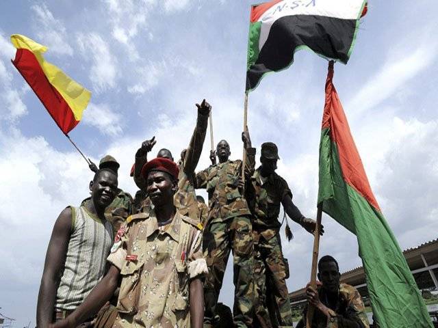 سوڈان کے جنوبی علاقے میں فوج اور باغی ملیشیا کے درمیان جھڑپوں میں بیس فوجی ہلاک ہوگئے۔