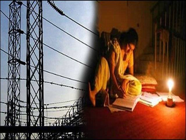 ملک بھر میں بجلی کا بحران بدستور جاری، شارٹ فال چارہزار تین سو پینسٹھ میگاواٹ، لوڈشیڈنگ کا دورانیہ بڑھنے سے عوام کو شدید مشکلات کا سامنا۔