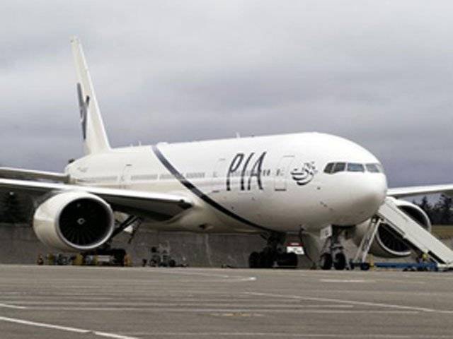 سیالکوٹ سے جدہ جانے والی پی آئی اے کی پرواز کو فنی خرابی کے باعث ہنگامی طور پر کراچی ائیرپورٹ پر اتارلیا گیا