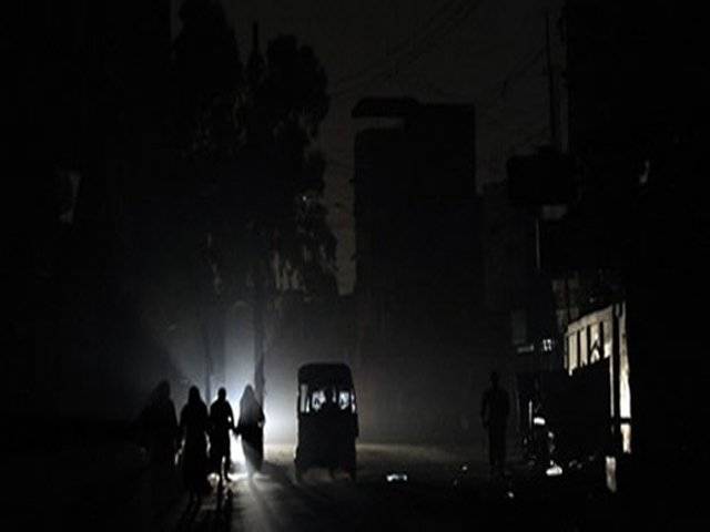 کراچی، ماہ رمضان میں کے ای ایس سی کی جانب سے بجلی غائب ہونے کا دورانیہ بھی بڑھتا جارہا ہے