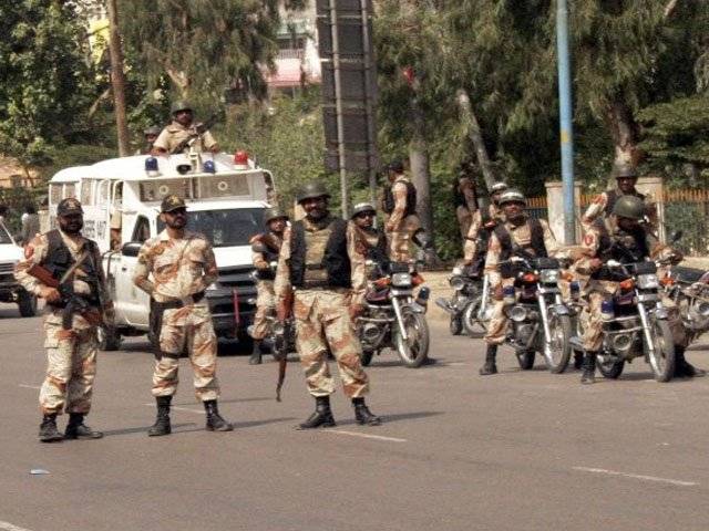 کراچی میں رینجرز کے اختیارات میں تین ماہ کی توسیع ، رینجرز اہلکار شہر میں نوگو ایریاز کو ختم کرکے دفاع میں گولی بھی چلا سکیں گے۔