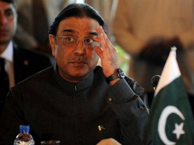صدرآصف علی زرداری نے کراچی امن اومان کی صورتحال کا نوٹس لیتے ہوئے آج بلاول ہاؤس میں ہنگامی اجلاس طلب کر لیا۔ 