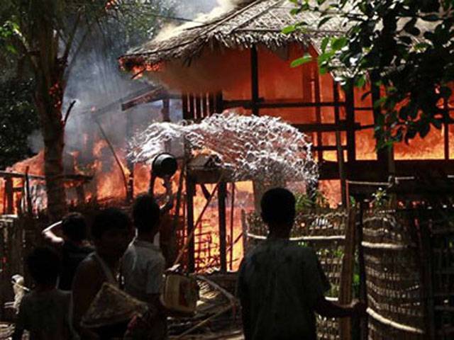 میانمار میں مساجد اور مسمانوں کی املاک کو جلانے کا سلسلہ جاری، تشدد کے خاتمے کے لیے ملک کے نو مقامات پر کرفیو نافذ کردیا گیا.