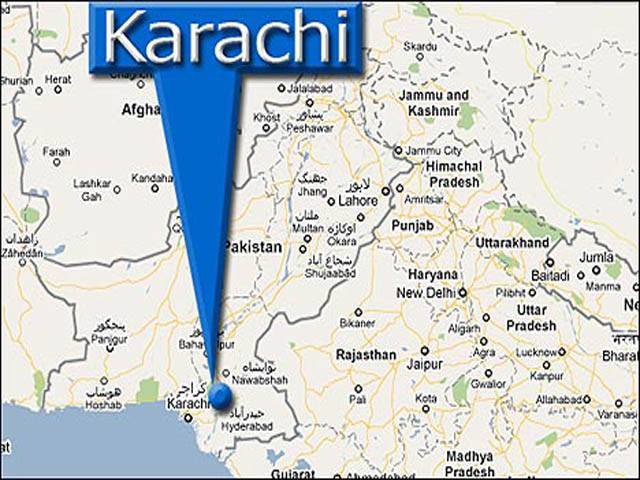 کراچی پولیس نے قائد آباد میں کارروائی کے دوران کالعدم تنظیم کے سات دہشت گرد ہلاک کر دیئے۔ ايڈيشنل آئی جی سندھ غلام قادر تھيبو نے آپریشن کرنے والی ٹیم کیلئے پانچ لاکھ روپے کا اعلان کر دیا 