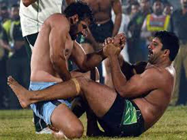 پاکستان کی کبڈی ٹیم کبڈی ورلڈکپ میں شرکت کےلیے واہگہ بارڈرکے راستے بھارت روانہ ہو گئی،کھلاڑیوں کاکہناہےکہ قوم کومایوس نہیں کریں گے