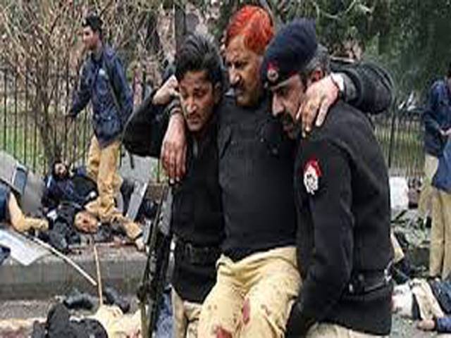لاہورکے علاقے سول لائنزمیں خودکش دھماکے میں 5 افراد جاں بحق اورمتعدد زخمی 