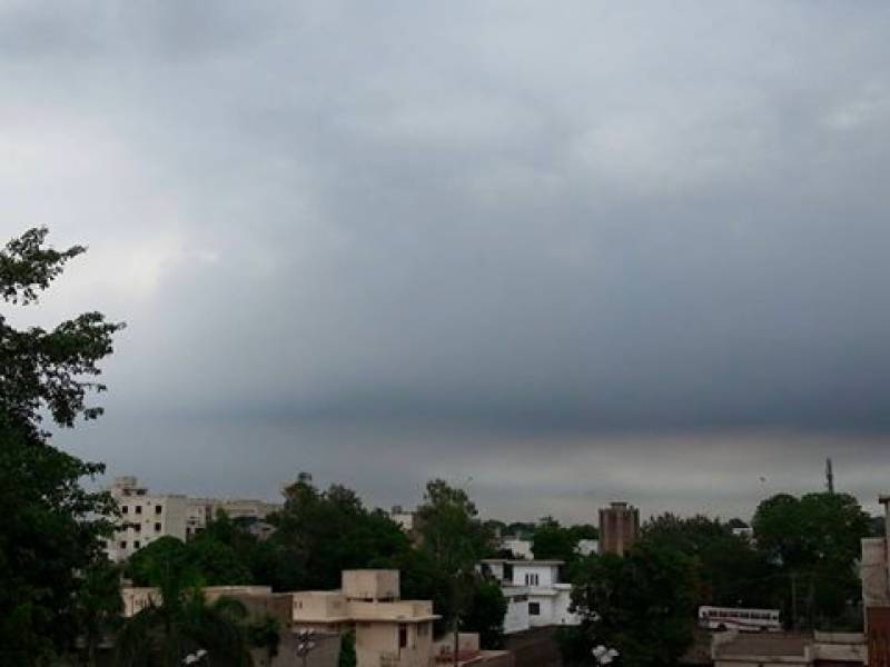 آئندہ بارہ گھنٹے کے دوران مزید بارش کا امکان ہے،کراچی میں بھی آج موسم ابرآلود رہنے اور رات کے وقت بونداباندی کا امکان ہے