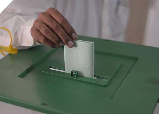 پنجاب اسمبلی کے حلقے پی پی سو کامونکی میں ضمنی انتخاب کیلئے ووٹنگ کا عمل جاری ہے