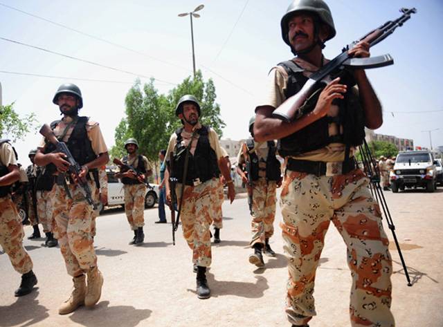  کراچی :ضلع وسطی کے تین مقامات پر رینجرز اور پولیس کا سرچ آپریشن، 50مشتبہ افرادگرفتار