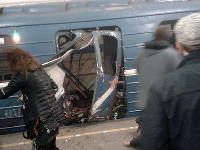 روس : سینٹ پیٹرز برگ میں زیر زمین میٹرو اسٹیشن میں دو دھماکے، 10 افراد ہلاک،درجنوں زخمی، ہلاک و زخمی ہونے والوں میں خواتین اور بچے شامل ہیں