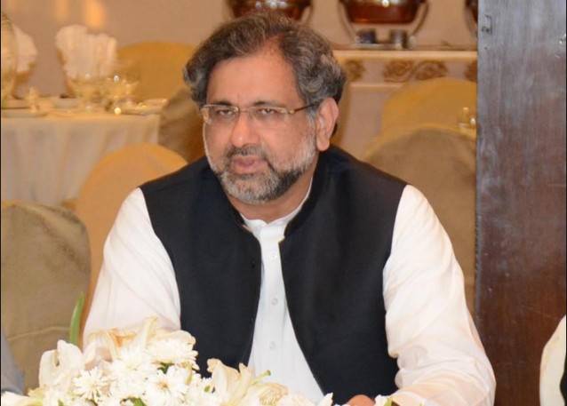 وزیراعظم شاہد خاقان عباسی نواز شریف سے ملاقات کے لیے لاہور پہنچ گئے 
