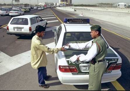 دبئی میں خلاف ورزی پر ڈرائیور کا لائسنس منسوخ ،نیاقانون منظور