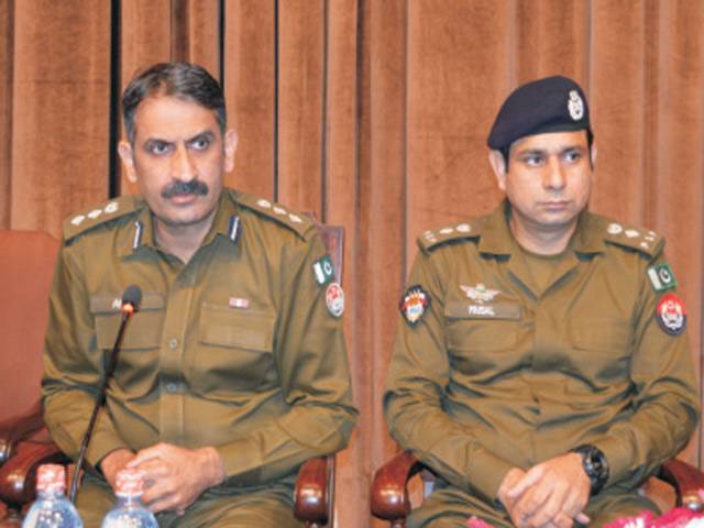 لاہور: فرنٹ ڈیسک پولیس تشخص بہتر کرنے میں معاون ثابت ہوا : ایس ایس پی ایڈمن