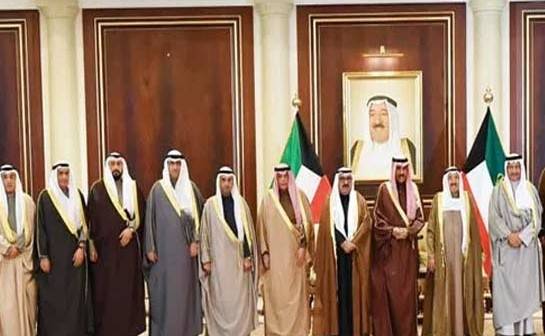 کویت کی 16 رکنی نئی کابینہ نے حلف اٹھا لیا، امیر کا بیٹا نائب وزیر اعظم مقرر