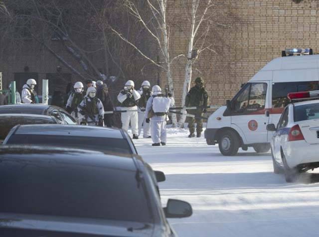 روس میں نویں گریڈ کے طالب علم نے ایک سکول میں گھس کرکلہاڑی سے حملہ کرکے ایک ٹیچراور پانچ طلبا کوزخمی کردیا