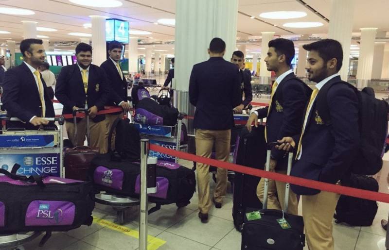  پی ایس ایل3:پشاور زلمی اور کوئٹہ گلیڈی ایٹرز کی ٹیمیں لاہور پہنچ گئیں