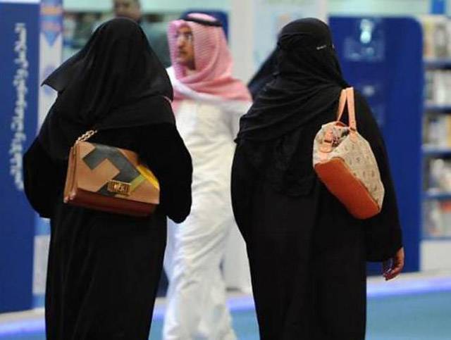 سعودی عرب میں موبائل فون پر میاں بیوی کی ایک دوسرے کی جاسوسی قابل سزا جرم قرار