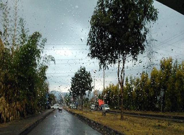 مختلف مقامات پر بارش کے بعد موسم خوشگوار ہوگیا , بارش کے بعد شہریوں کے چہرے کھل اٹھے