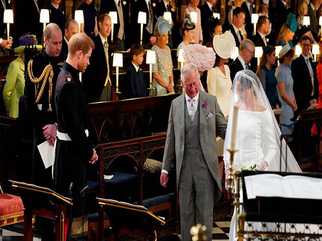 برطانوی شہزادے ہیری اور امریکی اداکارہ میگھن مارکل شادی کے بندھن میں بندھ گئے، تقریب میں 600 مہمانوں کو مدعو کیا گیا