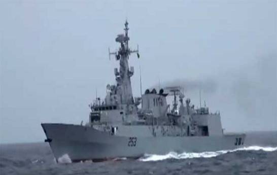  پاک بحریہ کے جہاز پی این ایس سیف کا سعودی بندرگاہ جدہ کا دورہ