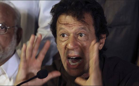 الیکشن کمیشن نے عمران خان کو مبینہ غیر اخلاقی زبان استعمال کرنے سے روک دیا