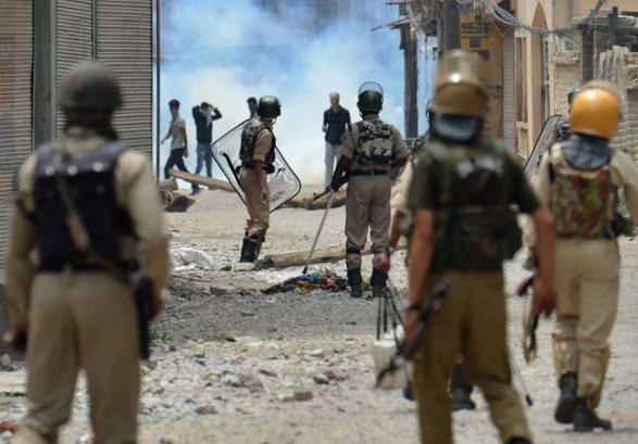  مقبوضہ کشمیر :بھارتی فوج نے شوپیاں میں 5 کشمیریوں کو شہید کردیا