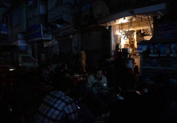 لاہور کے مختلف علاقوں میں تیسرے روز سات گھنٹے بجلی غائب رہی