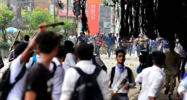 بنگلہ دیش میں طالب علموں کا احتجاج جاری، موبائل انٹرنیٹ سروس بند