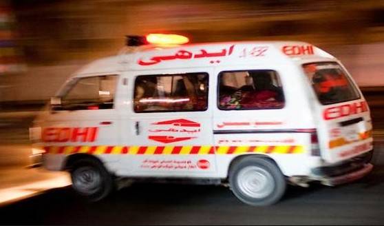 گوجرانوالہ:تیز رفتار کار ٹرالی سے ٹکرا گئی،2 افراد جاں بحق 3زخمی