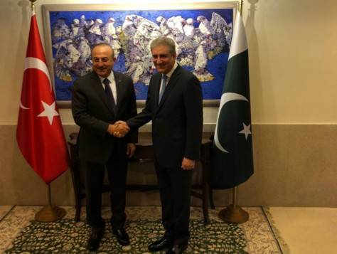 اسلام آباد:ترک وزیرخارجہ کی اعلی ٰسطح وفد کے ہمراہ دفتر خارجہ آمد 