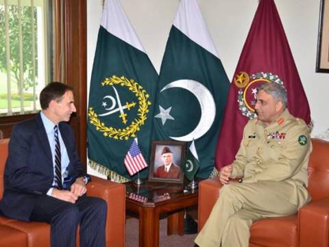 آرمی چیف جنرل قمرجاوید باجوہ سے امریکی ناظم الامورپال جونزکی ملاقات،علاقائی سلامتی بالخصوص افغانستان کی صورتحال پرتبادلہ خیال 