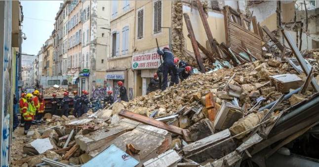 فرانس میں دو عمارتیں گرنے سے8 افراد ہلاک