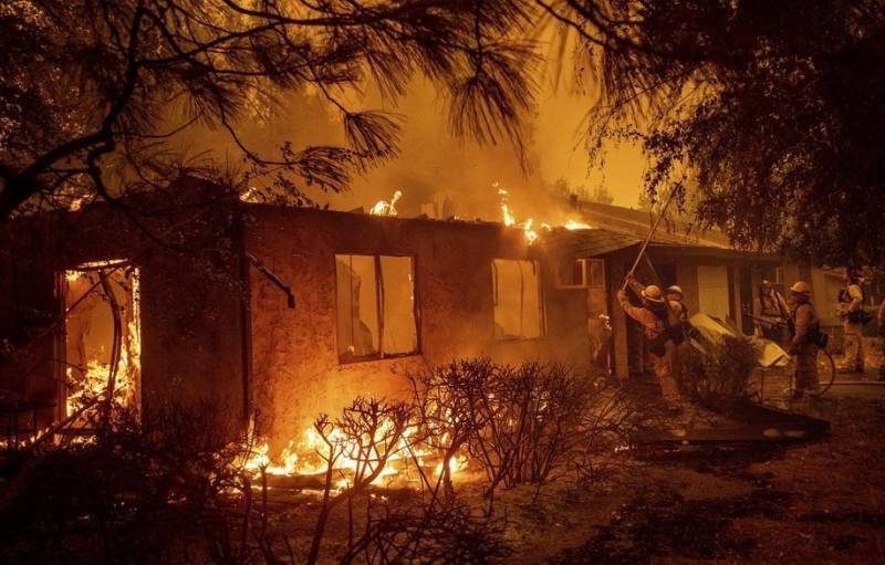 کیلیفورنیا:خوفناک آگ نہ بجھ سکی، 23افراد ہلاک