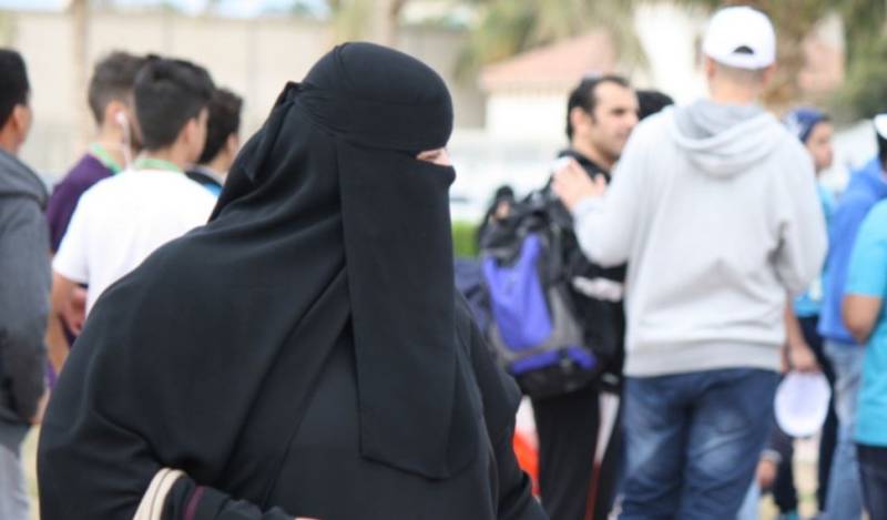 سعودی عرب میں خواتین سے چھیڑ خانی پر سزاﺅں کا اعلان