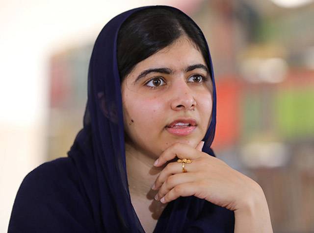 ہم مہاجرین کے بارے میں بہت سنتے ہیں لیکن مہاجرین کی نہیں سنتے: ملالہ یوسف زئی