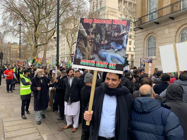 مقبوضہ کشمیر کے عوام سے اظہار یکجہتی کیلئے برطانوی پارلیمنٹ سکوائر میں ریلی