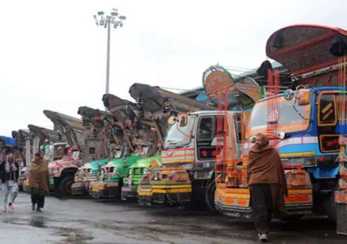 کنٹرول لائن پر مظفرآباد سرینگر کے راستے سے تجارتی سرگرمیاں پھر شروع