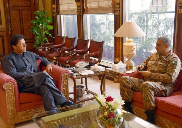 وزیراعظم عمران خان سے آرمی چیف جنرل قمر جاوید باجوہ کی ملاقات, سیکیورٹی سے متعلق مختلف امور پر تبادلہ خیال