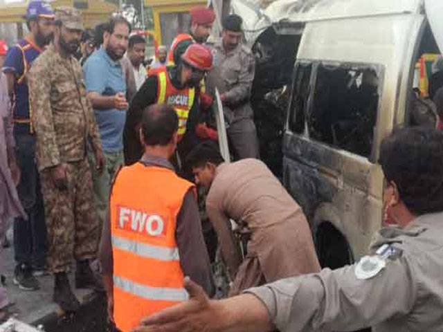 اسلام آباد ٹول پلازہ کے قریب اندوہناک حادثہ، 12 مسافر جاں بحق