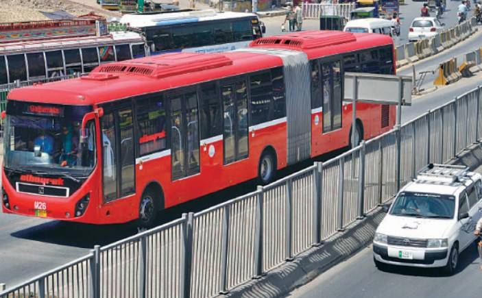 ماس ٹرانزٹ اتھارٹی نے میٹرو بس کا کرایہ 10 روپے بڑھانے کی تجویزدےدی