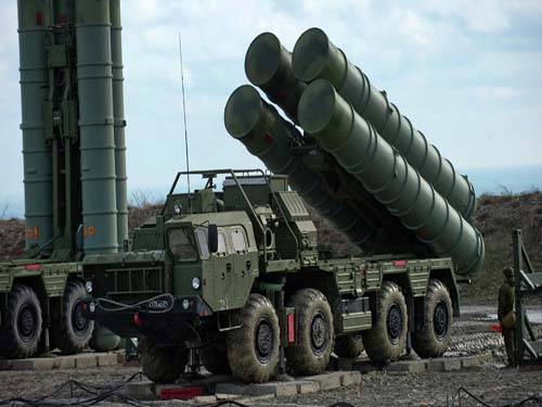 روس سے 'ایس 400' دفاعی نظام خریدنے پر امریکی کانگرس ترکی پر سخت بَرہم