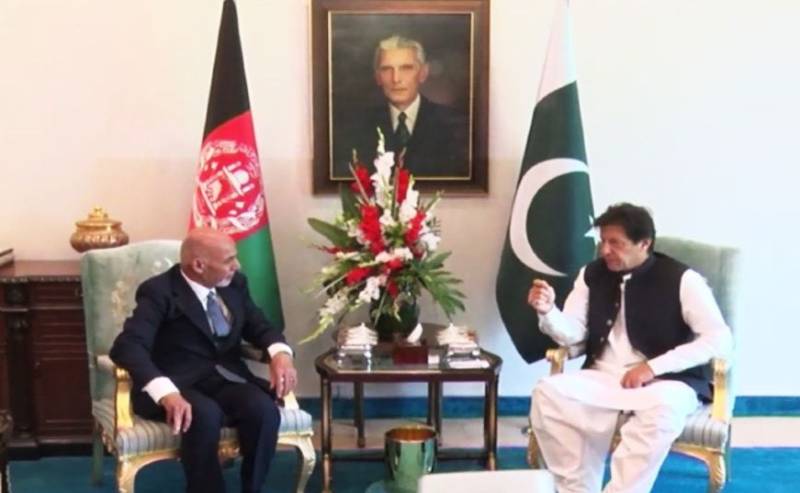 وزیراعظم عمران خان اور افغان صدر اشرف غنی کی ملاقات،اہم امور پر تبادلہ خیال