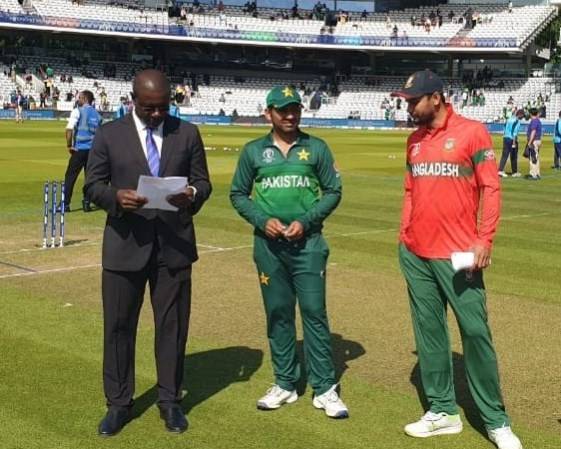 پاکستان کا بنگلہ دیش کے خلاف ٹاس جیت کر بیٹنگ کا فیصلہ 