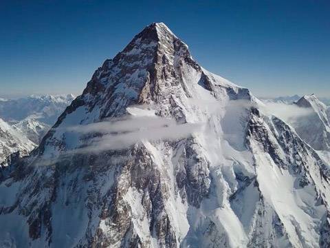 تین پاکستانی کوہ پیماﺅں نے ملک کی سب سے بڑی چوٹی کے ٹو سر کر لی