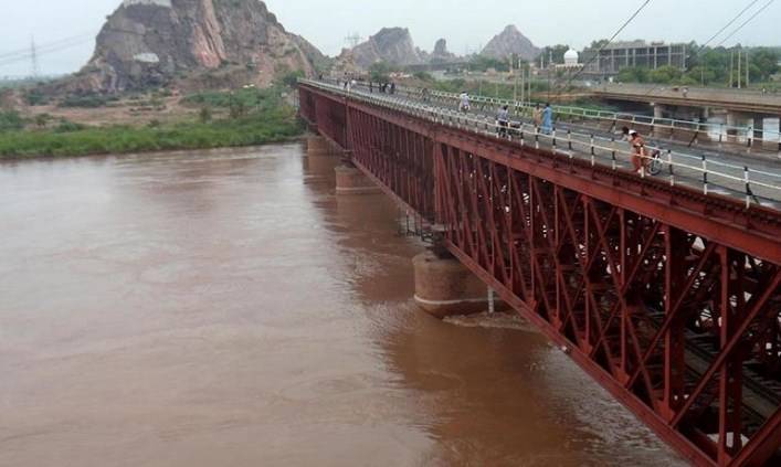  مون سون بارشیں ،دریائے سندھ اور چناب میں نچلے درجے کا سیلاب