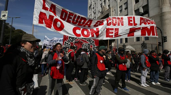 ارجنٹائن میں عوام کا مہنگائی کے خلاف بہت بڑا احتجاجی مظاہرہ