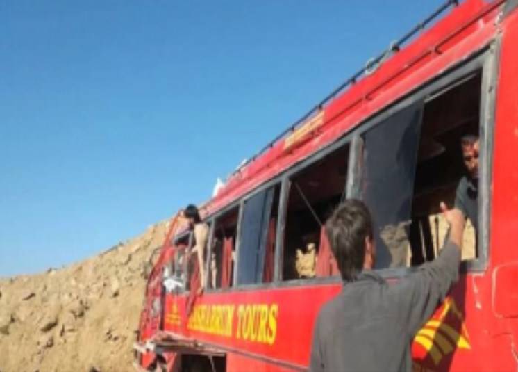 چلاس:مسافر بس حادثے کا شکار،26 افراد جاں بحق