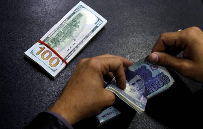  اوپن مارکیٹ میں روپے کے مقابلے میں ڈالر کی قیمت مستحکم